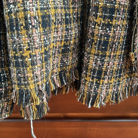 A Peach jacket - Picture 4 of 6